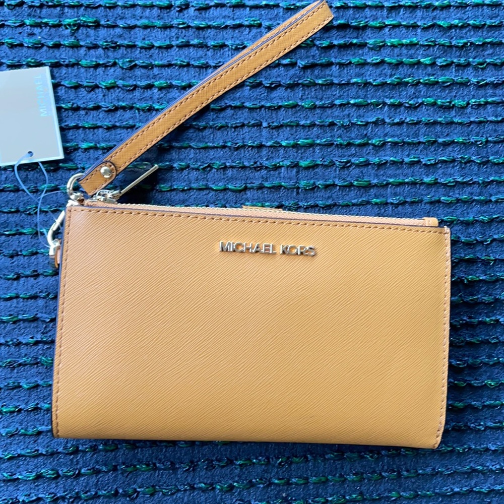 Michael Kors Jet Set Travel Marigold Double Zip Wristlet Leather